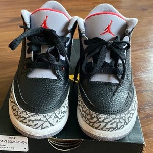 Like New Jordan 3 Retro (PS) CEMENTS